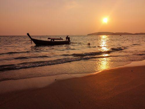 Day 6: Exclusive Sun-Kissed Beach Retreat